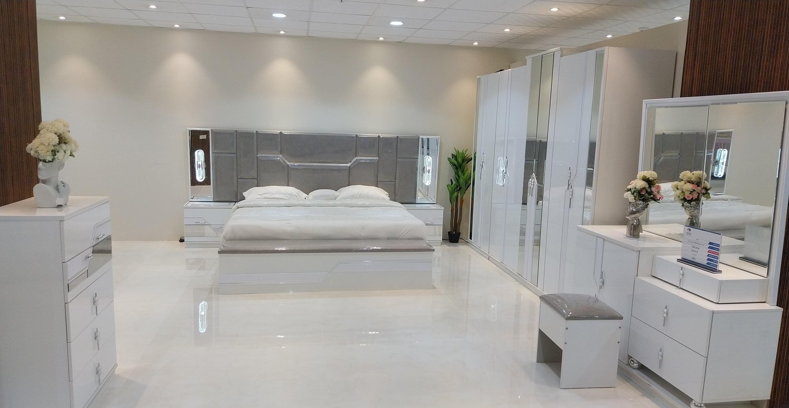 الاثاث المنزلي